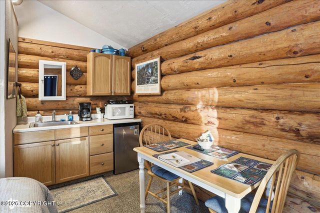 9000 N Palmer Fishhook Road, Palmer, AK 99645