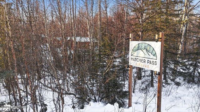 9000 N Palmer Fishhook Road, Palmer, AK 99645