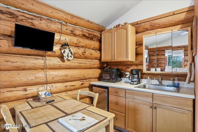 9000 N Palmer Fishhook Road, Palmer, AK 99645