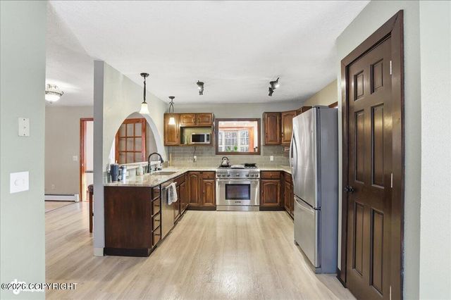 9000 N Palmer Fishhook Road, Palmer, AK 99645