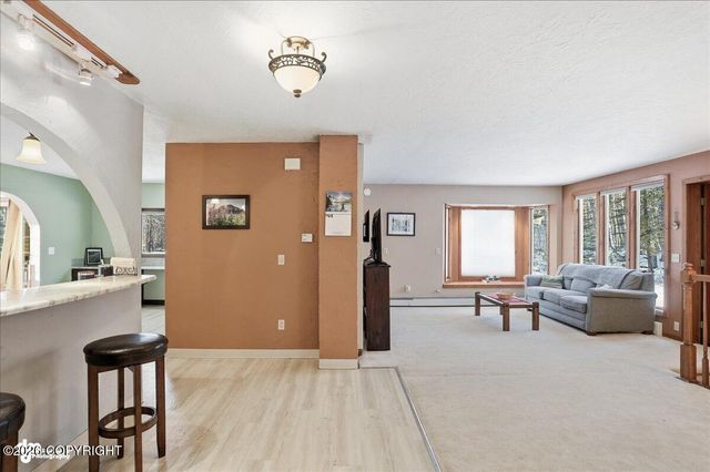 9000 N Palmer Fishhook Road, Palmer, AK 99645