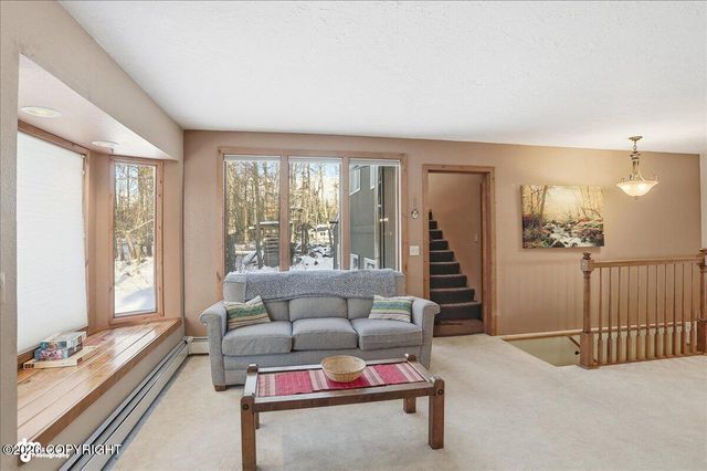 9000 N Palmer Fishhook Road, Palmer, AK 99645