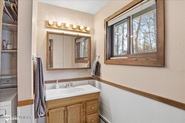 9000 N Palmer Fishhook Road, Palmer, AK 99645