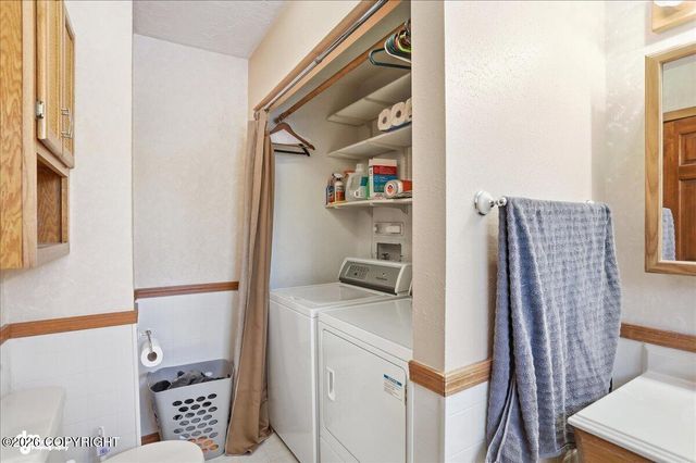 9000 N Palmer Fishhook Road, Palmer, AK 99645