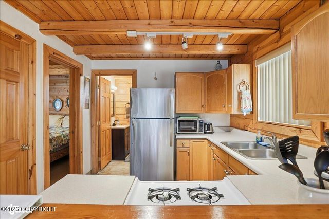 9000 N Palmer Fishhook Road, Palmer, AK 99645