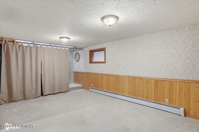 9000 N Palmer Fishhook Road, Palmer, AK 99645