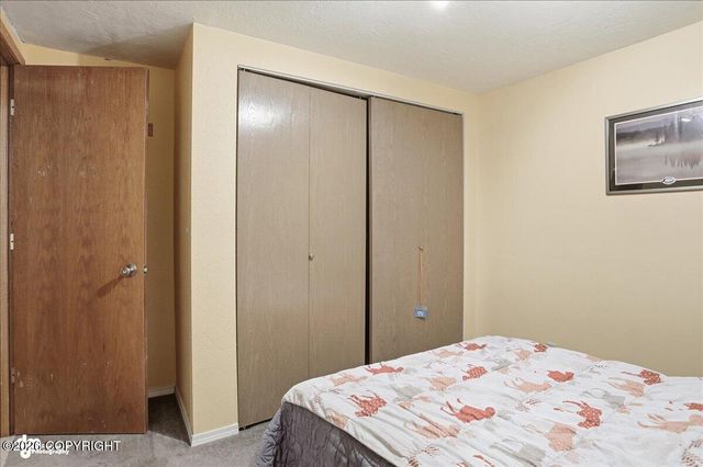 9000 N Palmer Fishhook Road, Palmer, AK 99645