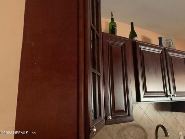 1645 FOREST HILLS Road, Jacksonville, FL 32208