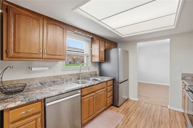 7521 Glenhurst Drive, Vandalia, OH 45414