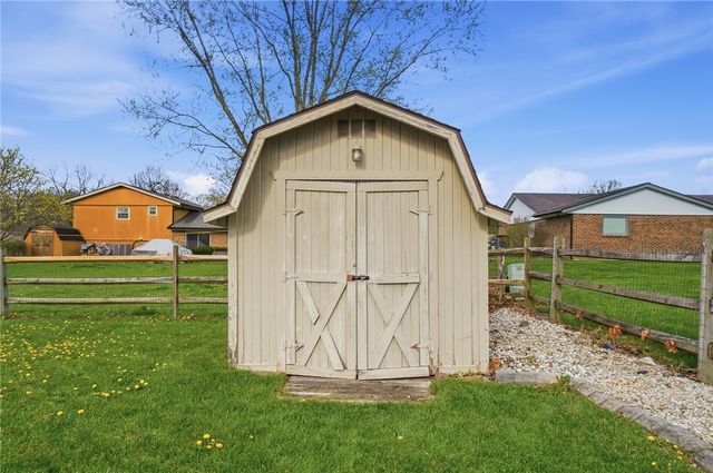 7521 Glenhurst Drive, Vandalia, OH 45414