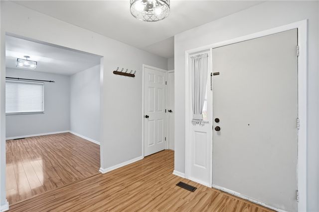 7521 Glenhurst Drive, Vandalia, OH 45414