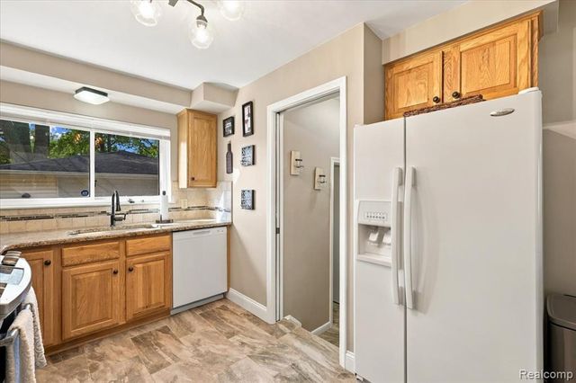 1618 Englewood Avenue, Royal Oak, MI 48073