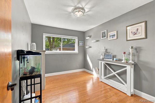 1618 Englewood Avenue, Royal Oak, MI 48073