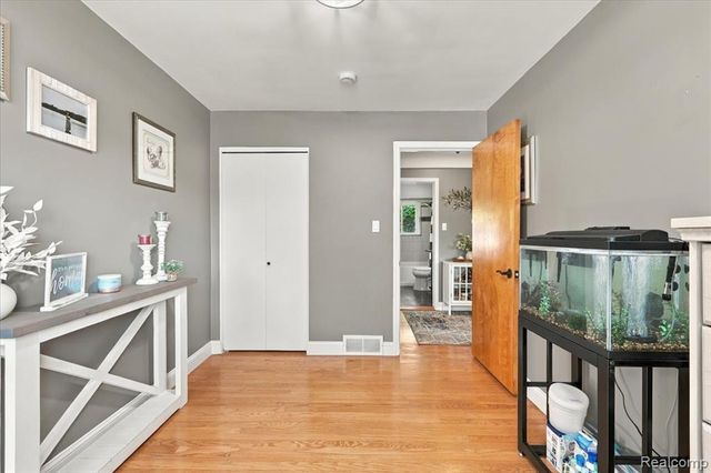 1618 Englewood Avenue, Royal Oak, MI 48073