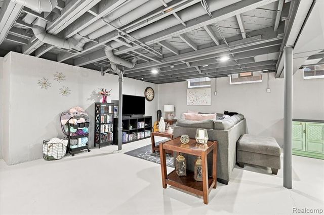 1618 Englewood Avenue, Royal Oak, MI 48073