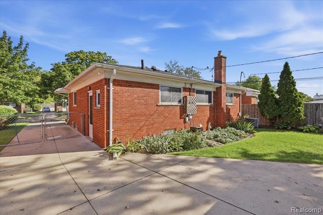 1618 Englewood Avenue, Royal Oak, MI 48073