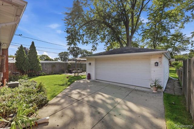 1618 Englewood Avenue, Royal Oak, MI 48073
