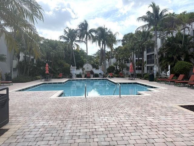 5612 ROCK ISLAND Road 172, Tamarac, FL 33319