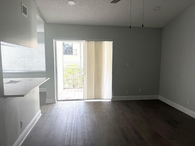5612 ROCK ISLAND Road 172, Tamarac, FL 33319