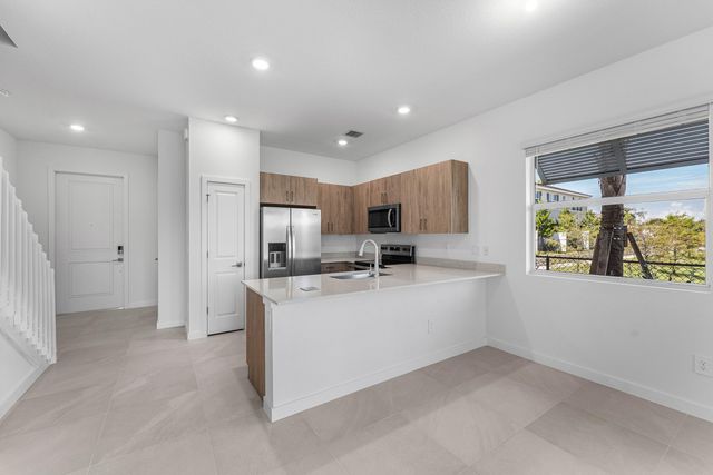 157 LAKESIDE LANDING Court, Royal Palm Beach, FL 33411