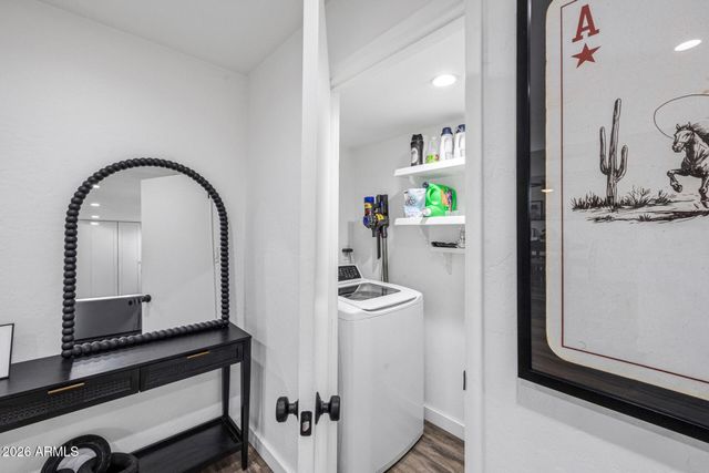 5977 E THOMAS Road, Scottsdale, AZ 85251