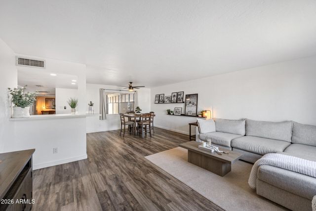 5977 E THOMAS Road, Scottsdale, AZ 85251