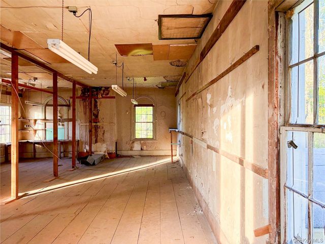 7077 Route 209, Kerhonkson, NY 12446