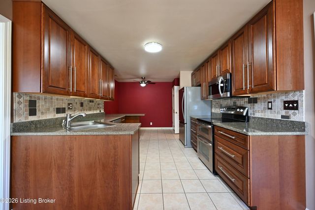 7804 Fern Gardens Way, Louisville, KY 40291