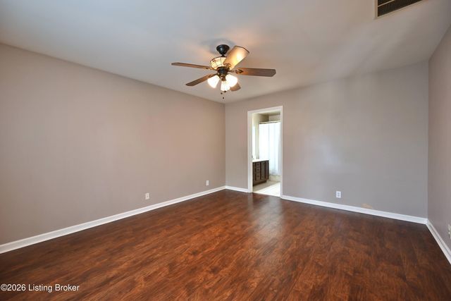 7804 Fern Gardens Way, Louisville, KY 40291