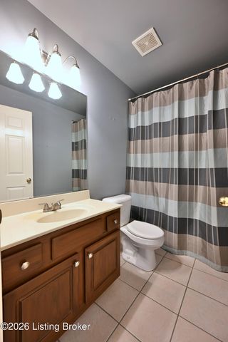 7804 Fern Gardens Way, Louisville, KY 40291