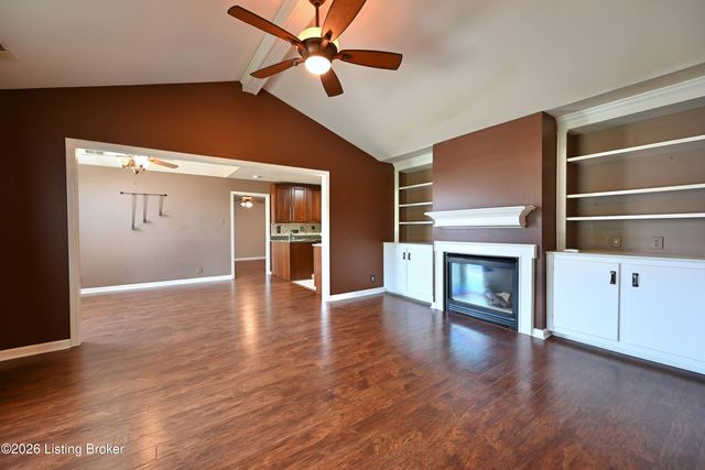 7804 Fern Gardens Way, Louisville, KY 40291