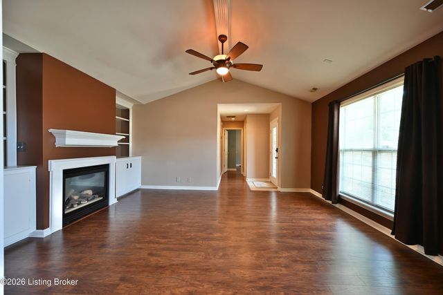 7804 Fern Gardens Way, Louisville, KY 40291