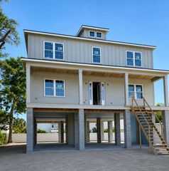 428 Vista Dr., Murrells Inlet, SC 29576