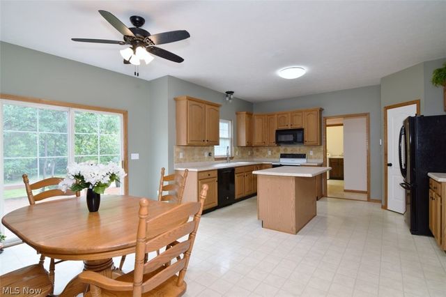 6967 Auburn Ridge Drive, Concord Twp, OH 44077