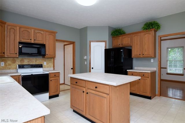 6967 Auburn Ridge Drive, Concord Twp, OH 44077