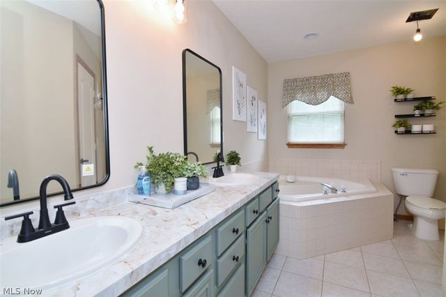 6967 Auburn Ridge Drive, Concord Twp, OH 44077