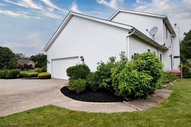 6967 Auburn Ridge Drive, Concord Twp, OH 44077