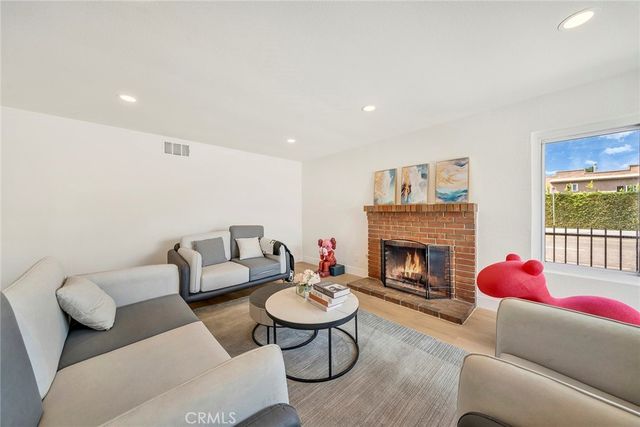595 W 13th Street, San Pedro, CA 90731