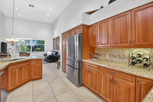 6657 NW 25th Way, Boca Raton, FL 33496