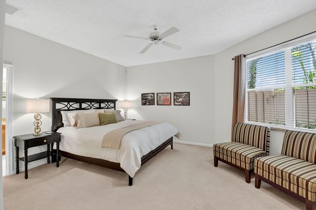 6657 NW 25th Way, Boca Raton, FL 33496