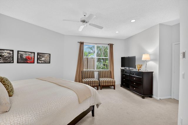 6657 NW 25th Way, Boca Raton, FL 33496