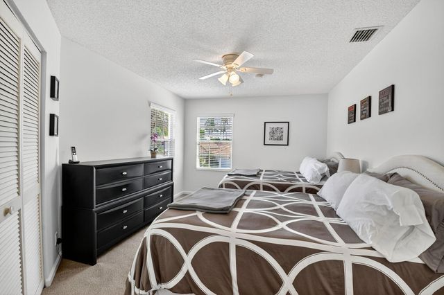 6657 NW 25th Way, Boca Raton, FL 33496