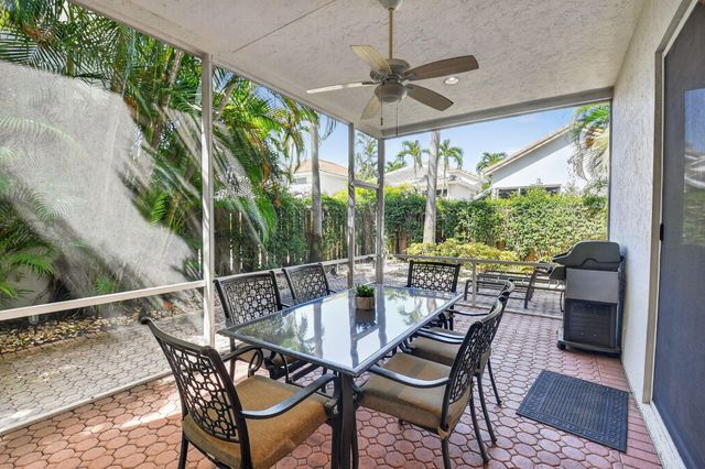 6657 NW 25th Way, Boca Raton, FL 33496