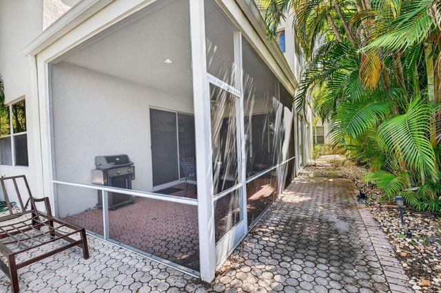 6657 NW 25th Way, Boca Raton, FL 33496