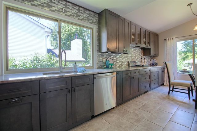 42608 Hanford Road, Canton, MI 48187
