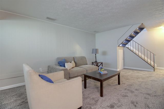 42608 Hanford Road, Canton, MI 48187