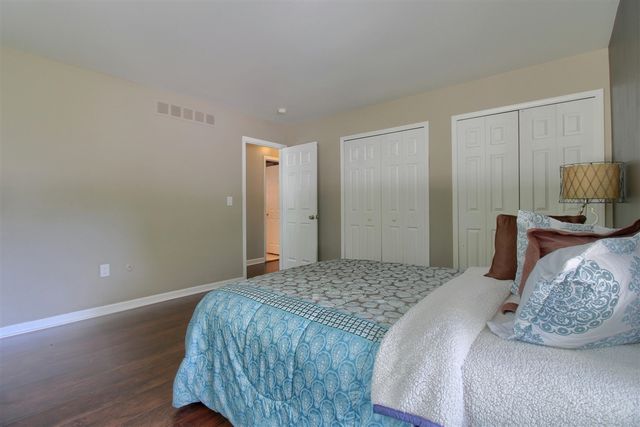 42608 Hanford Road, Canton, MI 48187