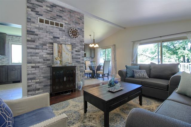 42608 Hanford Road, Canton, MI 48187