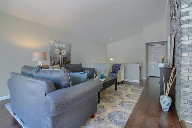 42608 Hanford Road, Canton, MI 48187