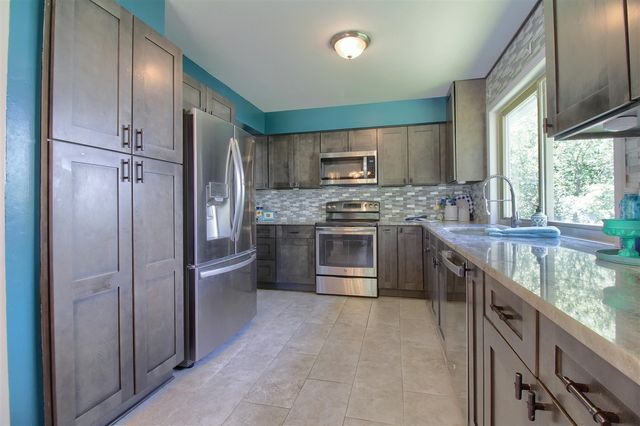 42608 Hanford Road, Canton, MI 48187